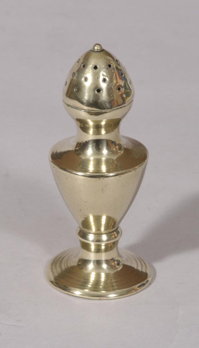 S/5325 Antique 18th Century Brass Dredger