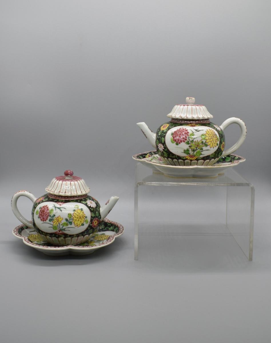 Yongzheng Period (1723-1735) Porcelain, overglaze enamels Jingdezhen, Jiangxi Province, China. H:12cm x W:5.8cm