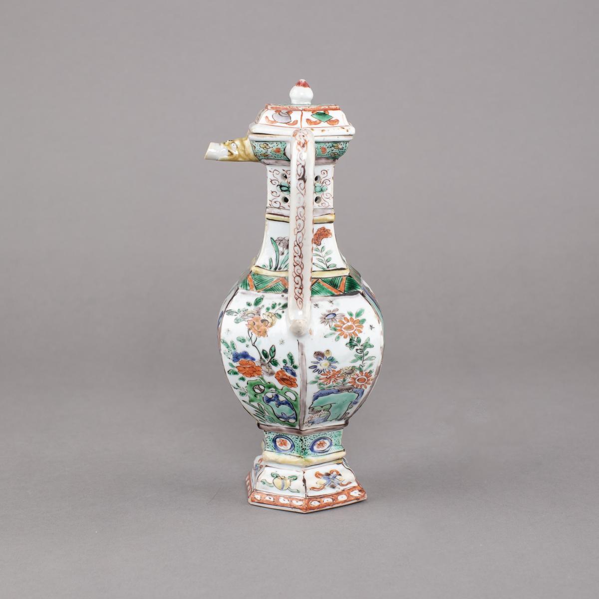 Chinese porcelain famille verte hexagonal puzzle ewer, Kangxi, 166-1722.