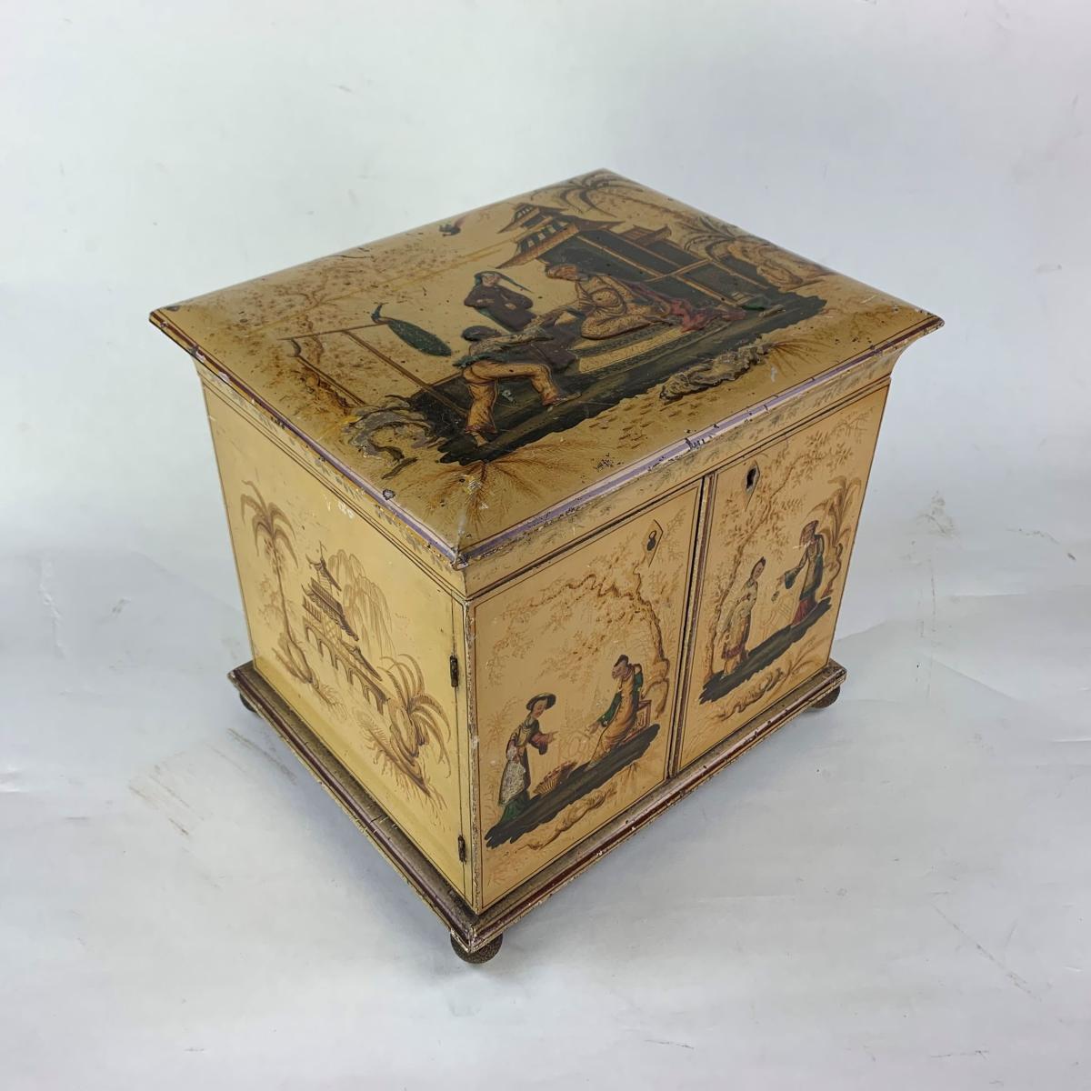 Early 19th Century Yellow Japanned Workbox