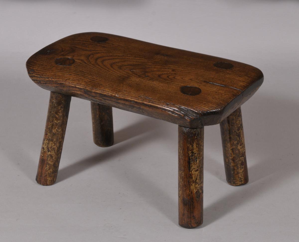 S/5385 Antique Treen Early 19th Century West Country Oak Child's Stool