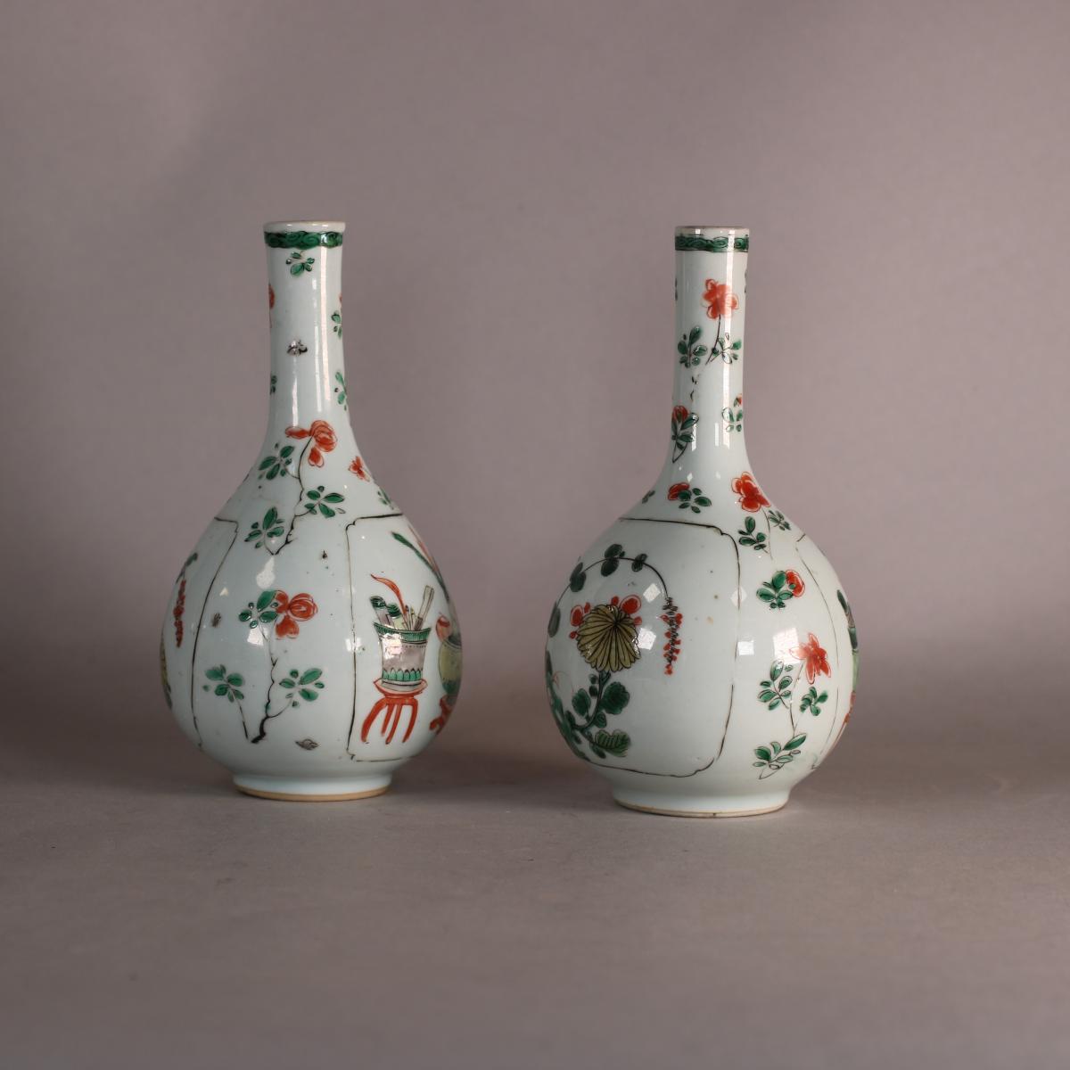 Kangxi bottle vases side