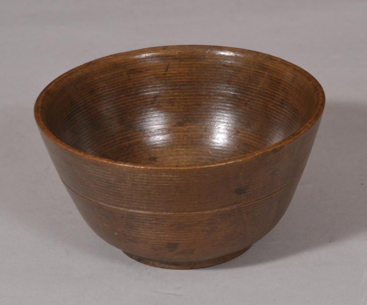 S/5423 Antique Treen Early 19th Century Welsh Sycamore Cawl Bowl