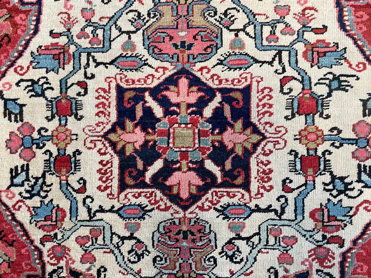 Serapi rug