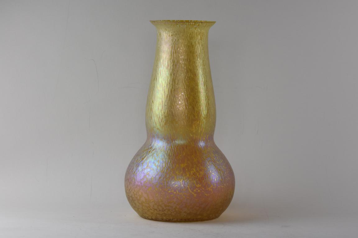 Art Nouveau Loetz iridescent large glass vase