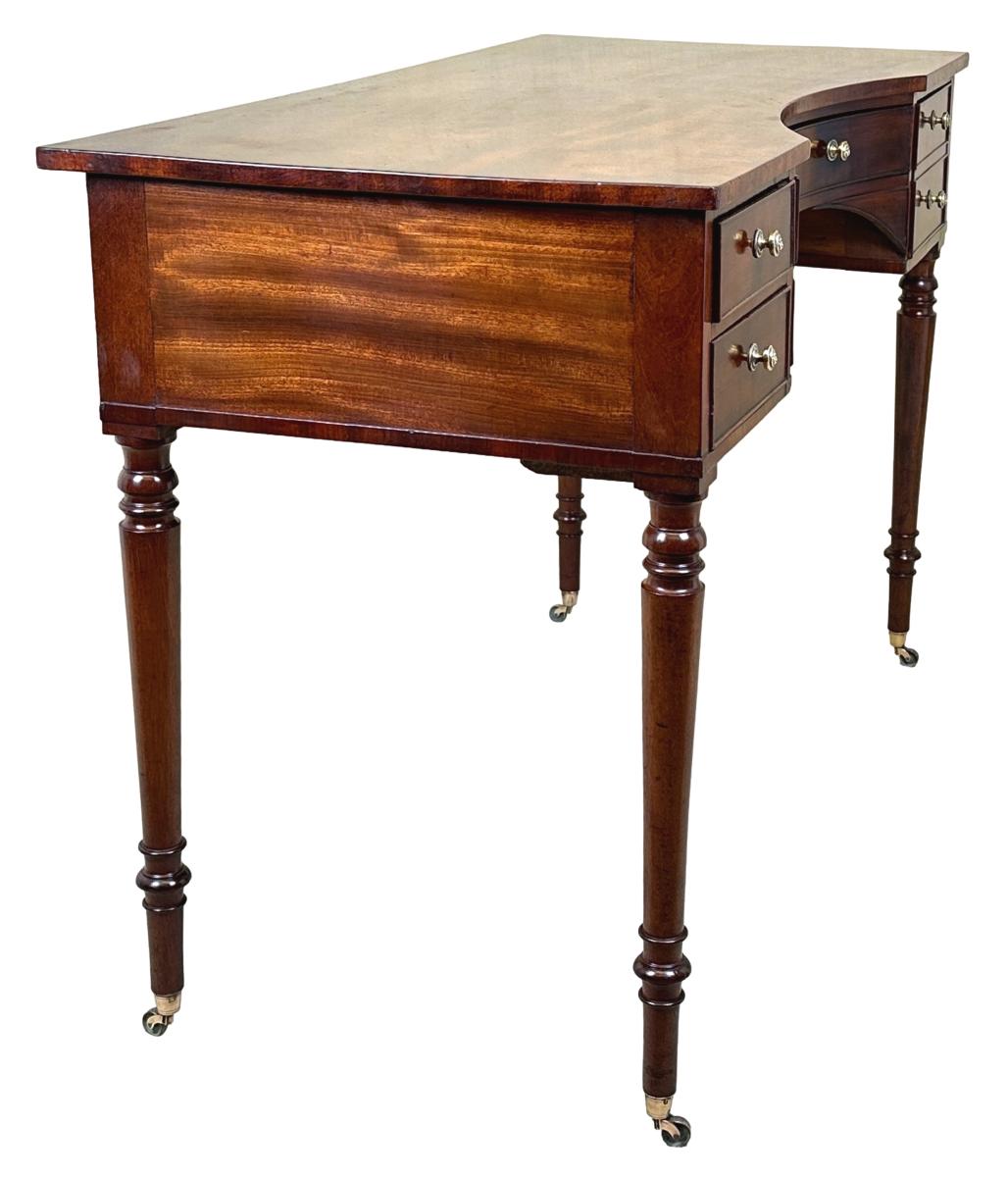 Regency Mahogany Concave Front Dressing Table