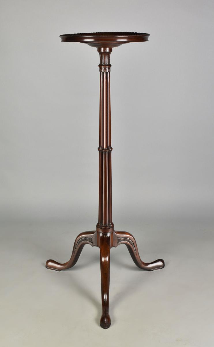 Pair George III period mahogany torcheres on cluster column stems, c.1770