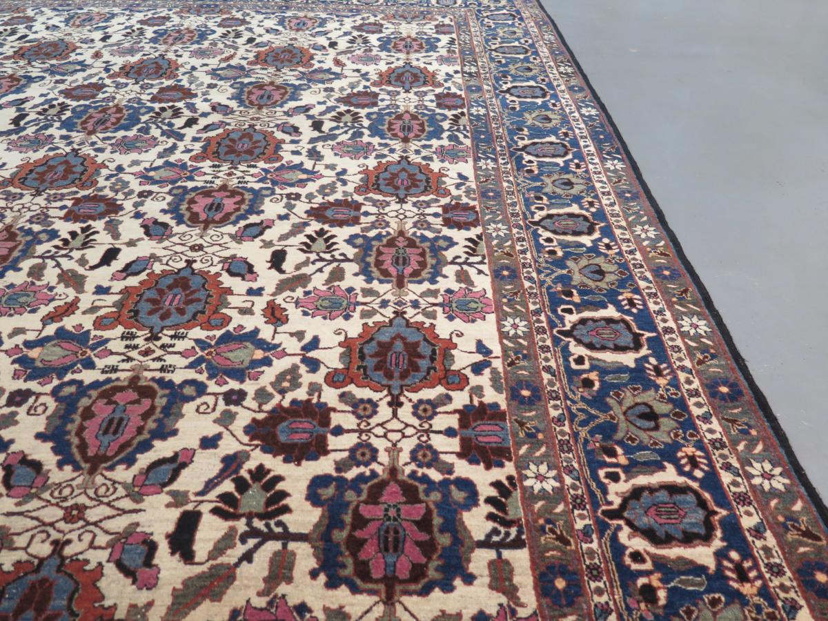 Veramin Carpet