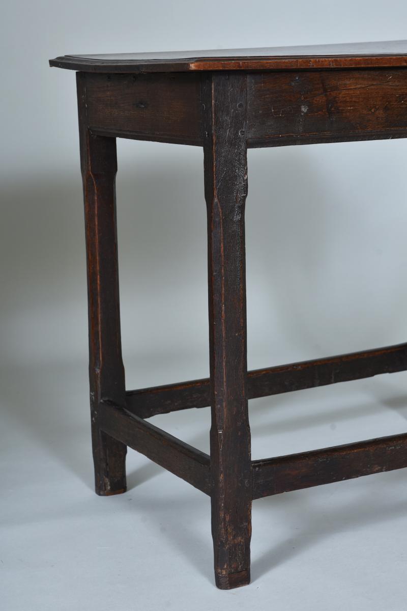 18th century Oak side table