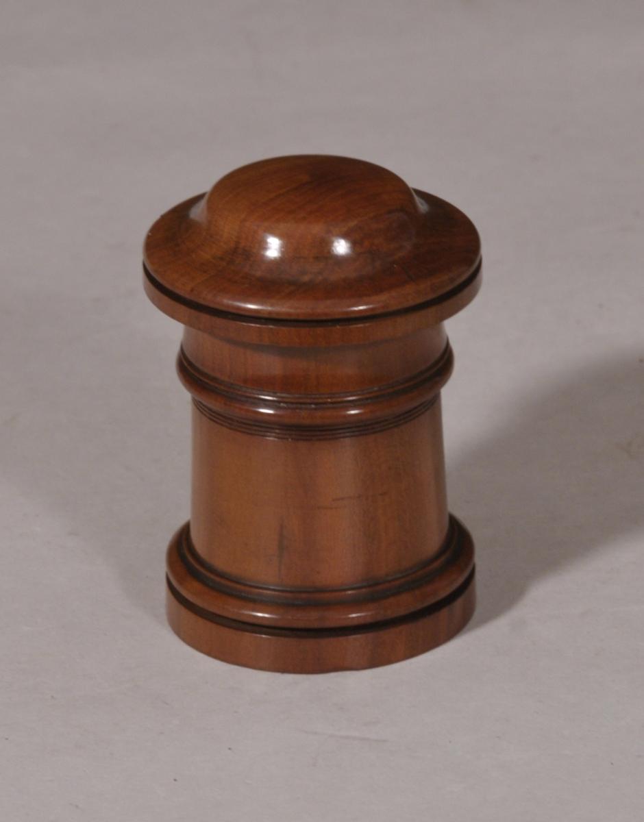 S/5506 Antique Treen 19th Century Cedar Wood Turned Container