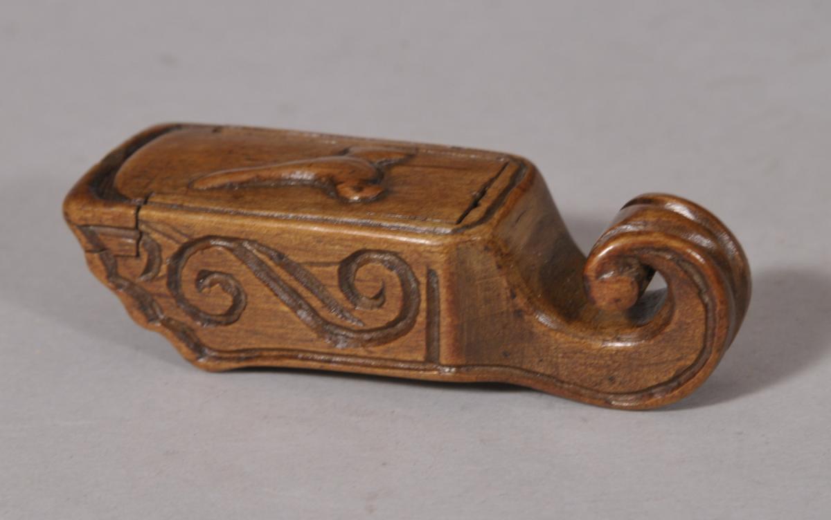 S/5532 Antique Treen 19th Century Small Pear Wood Snuff Shoe