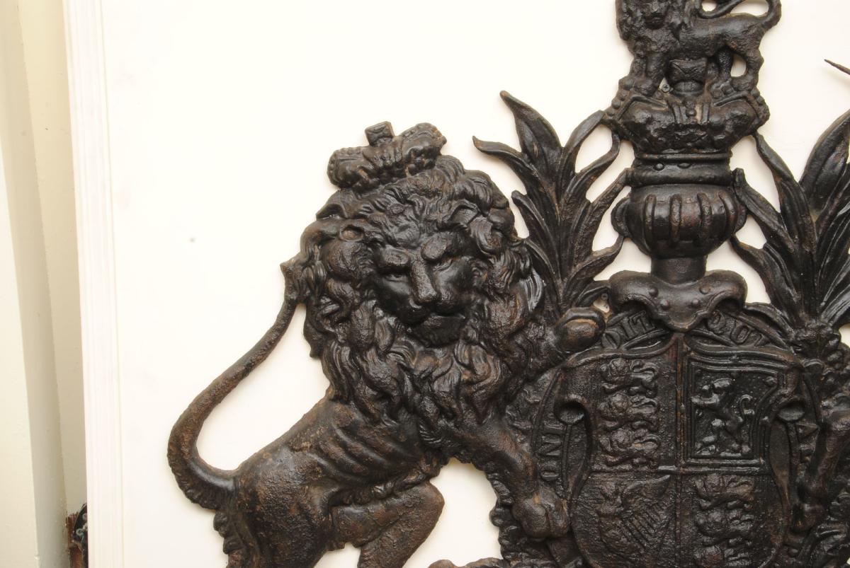 A Well Cast Victorian English Coat of Arms