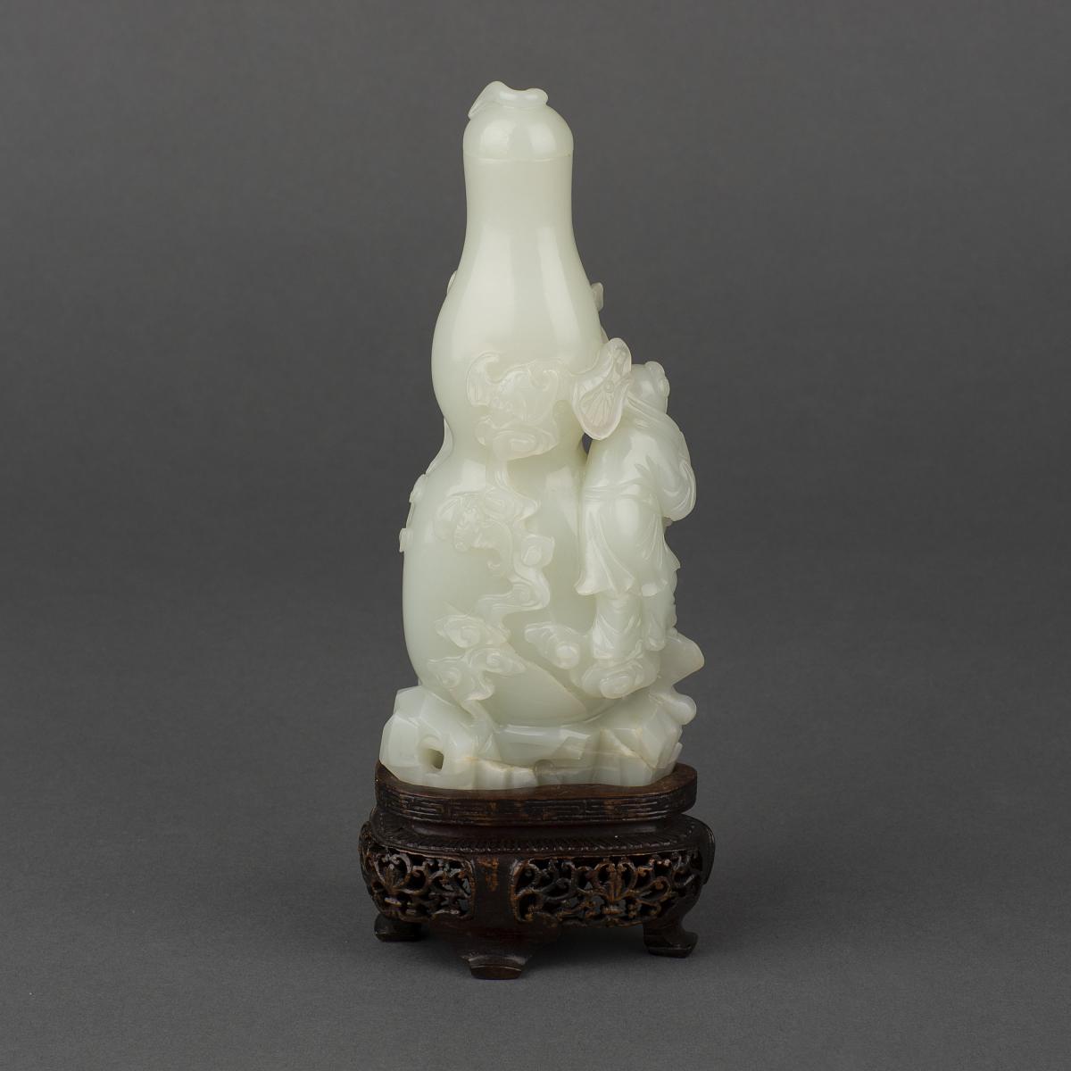 Chinese white jade vase and cover of double-gourd form