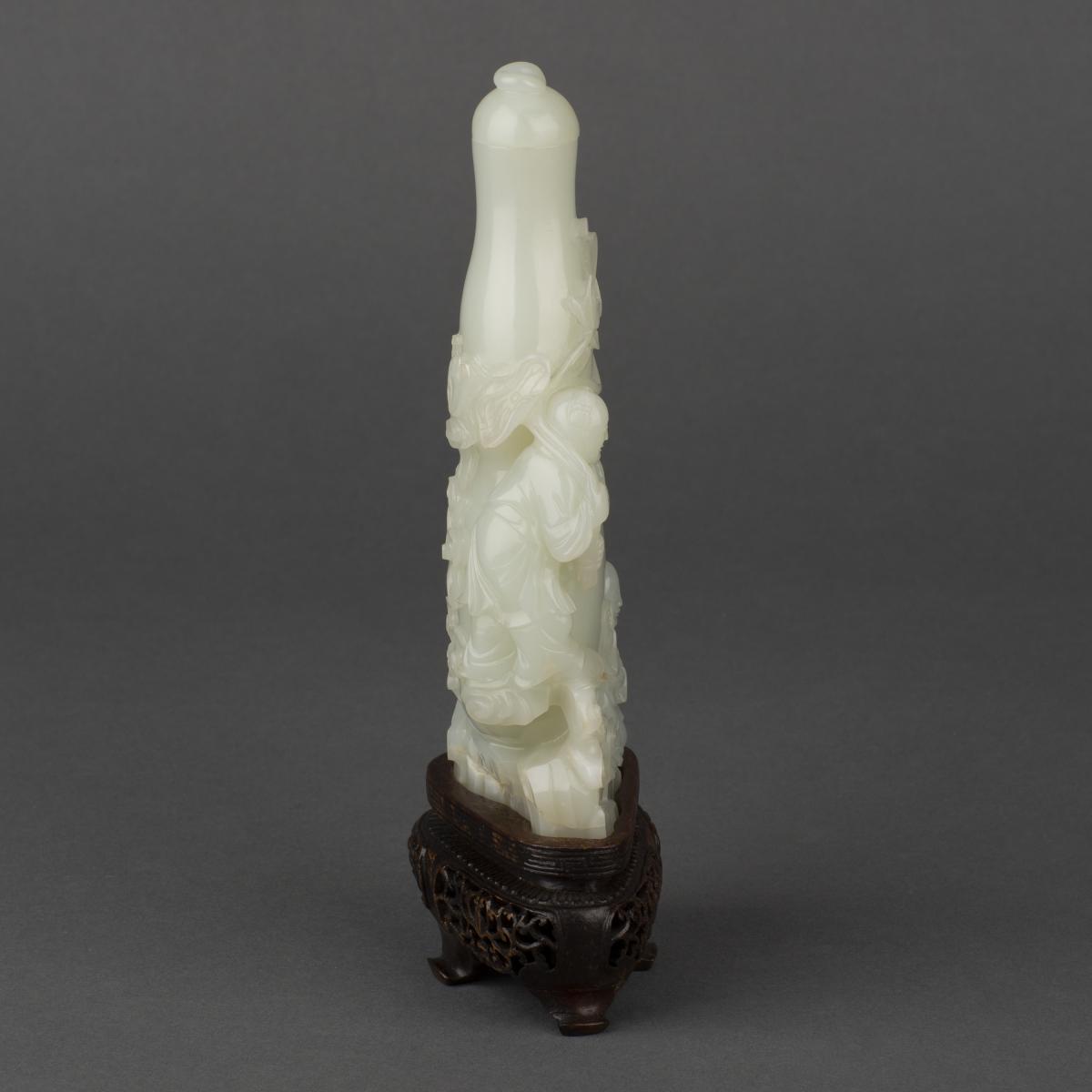 Chinese white jade vase and cover of double-gourd form