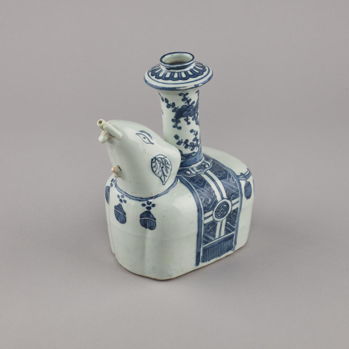 Chinese porcelain blue and white kendi of elephant form