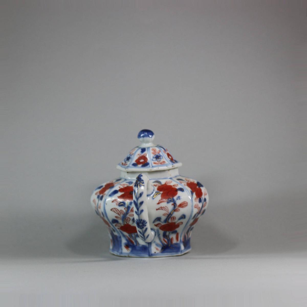 Handle of Kangxi imari teapot