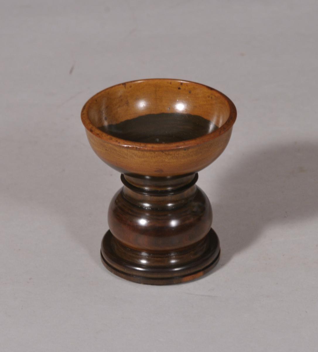 S/5649 Antique Treen Late 18th Century Lignum Vitae Pounce Pot