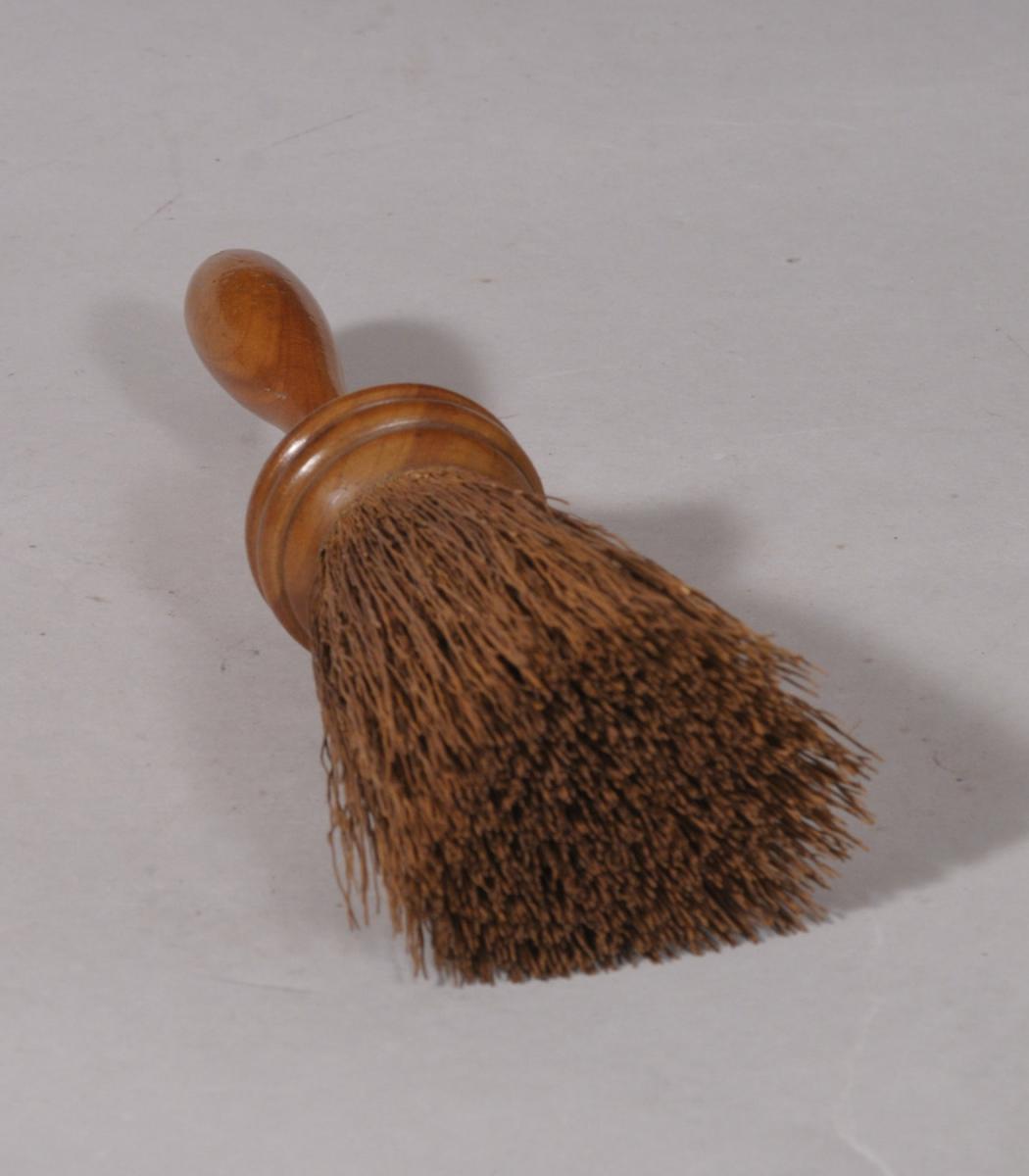 S/5639 Antique Treen Victorian Fruitwood Handled Table Brush