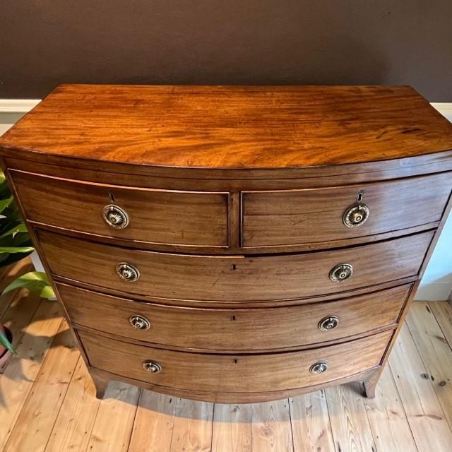 George III mahogany chest of drawers