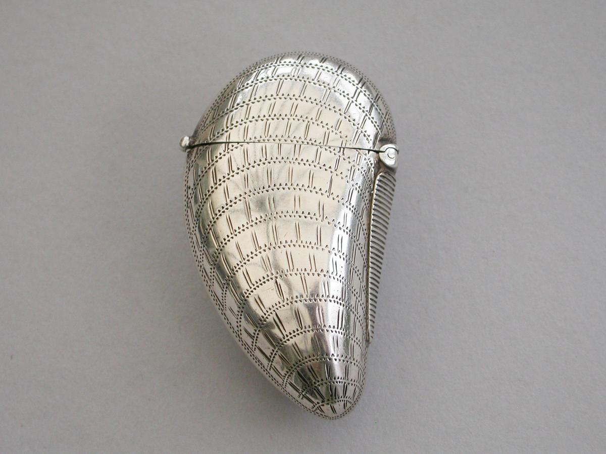 Victorian Novelty Silver Mussel Shell Vesta Case