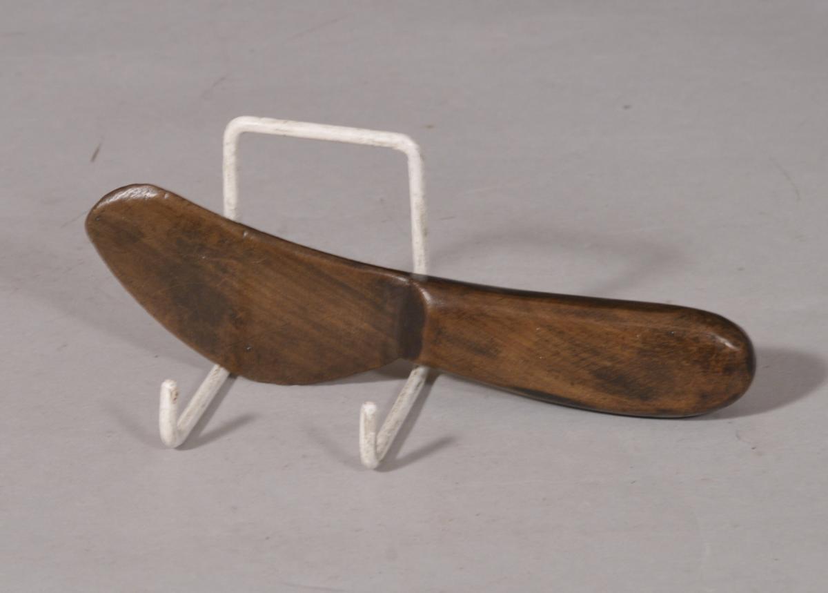 S/5653 Antique Treen 19th Century Welsh Fruitwood Butter Knife