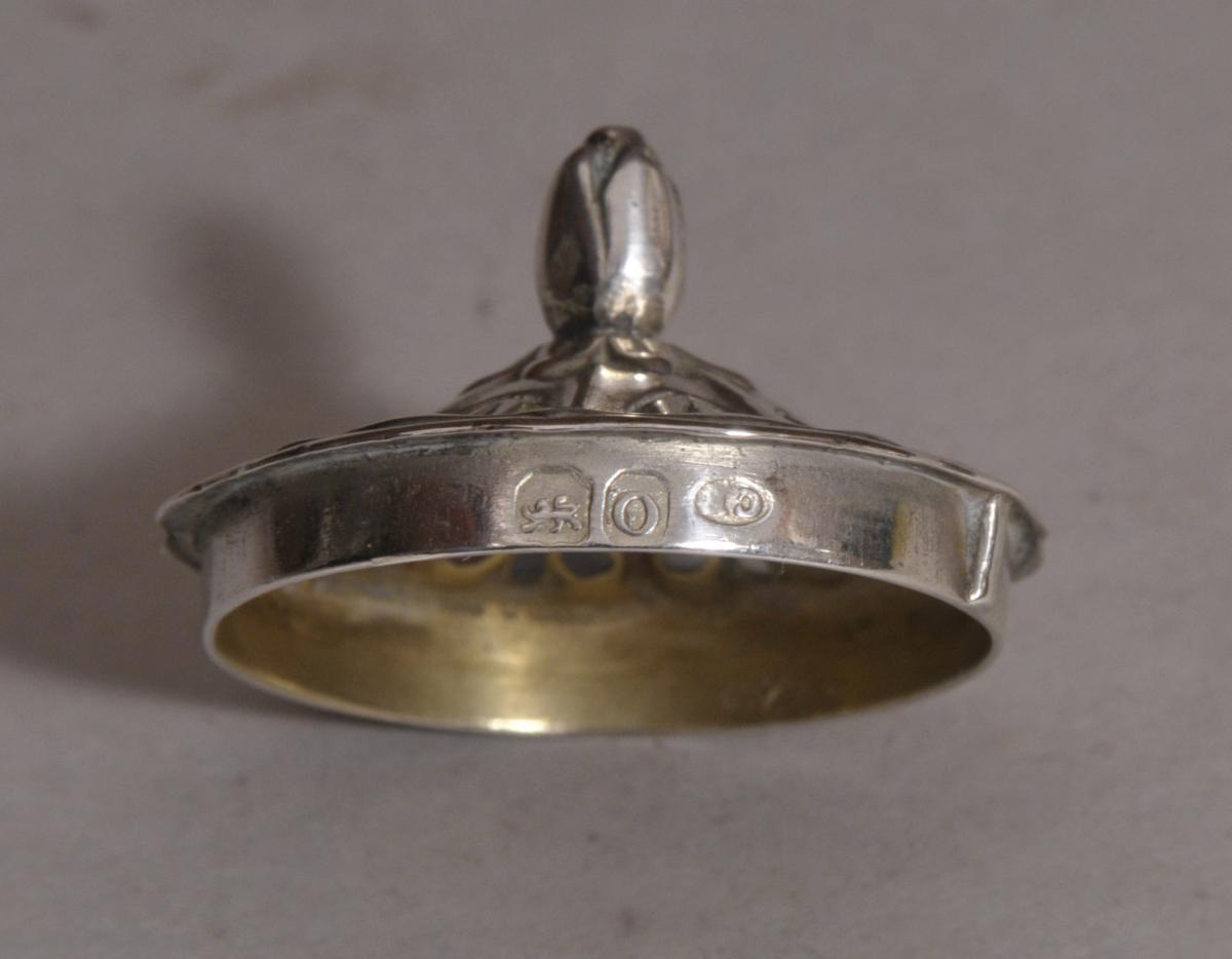 S/5327 Antique Early 19th Century Silver Pounce Pot with a Pierced Removable Lid