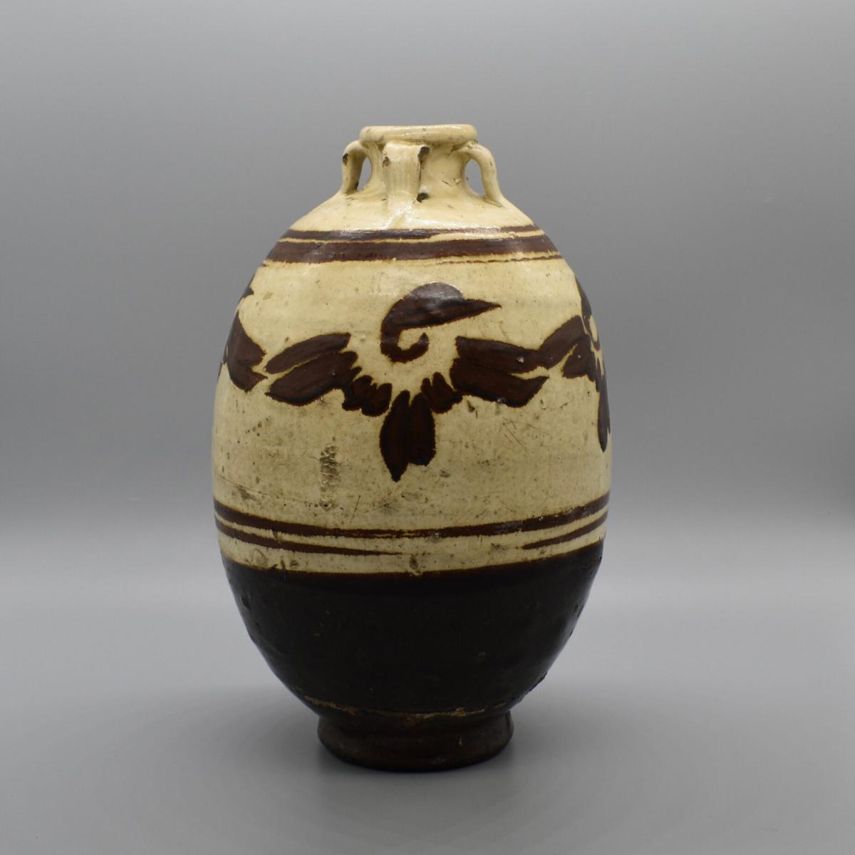 Cizhou Ware Swallow Vase