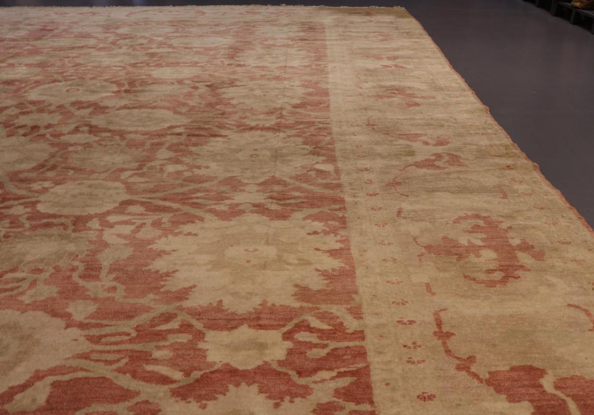 Fine Vintage Ziegler Sultanabad Carpet