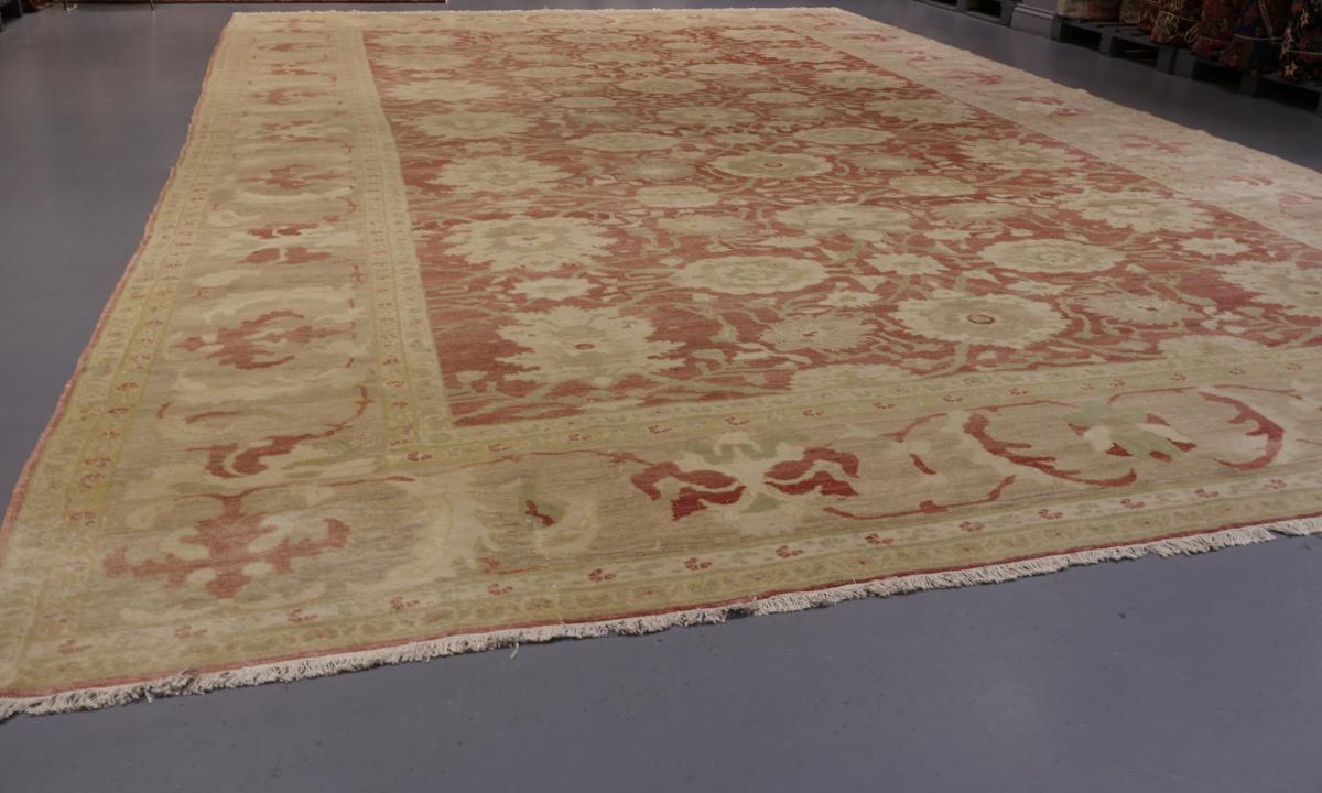 Fine Vintage Ziegler Sultanabad Carpet