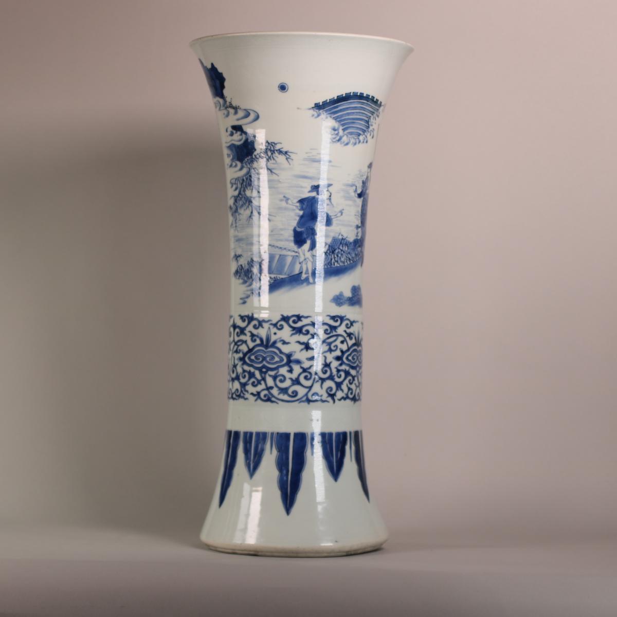 Alternative side of Transitional beaker vase
