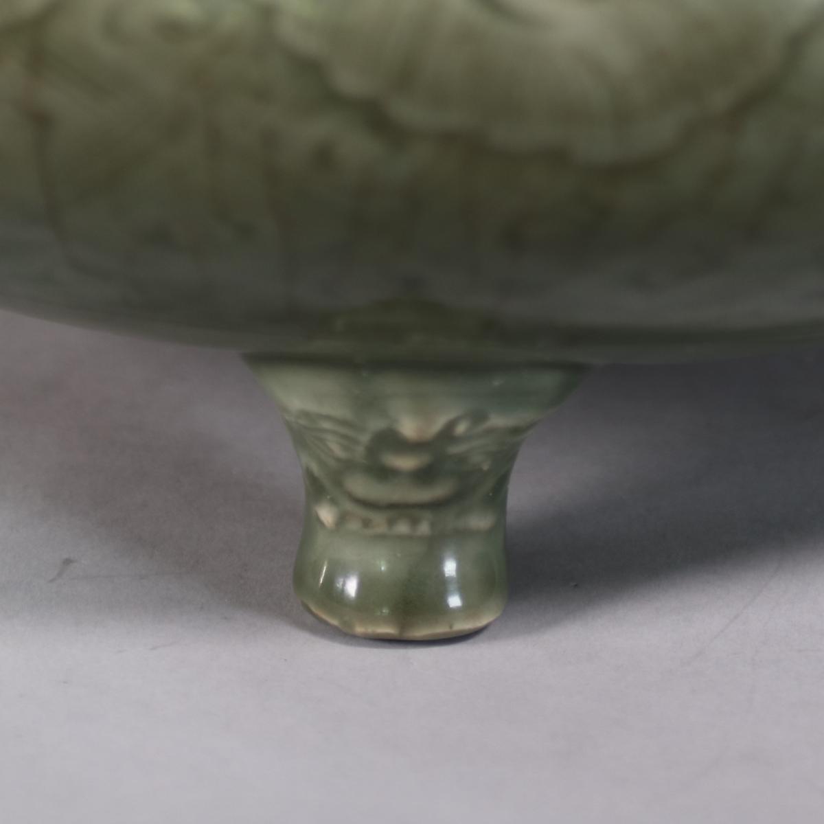Massive Chinese 'longquan' celadon tripod censer