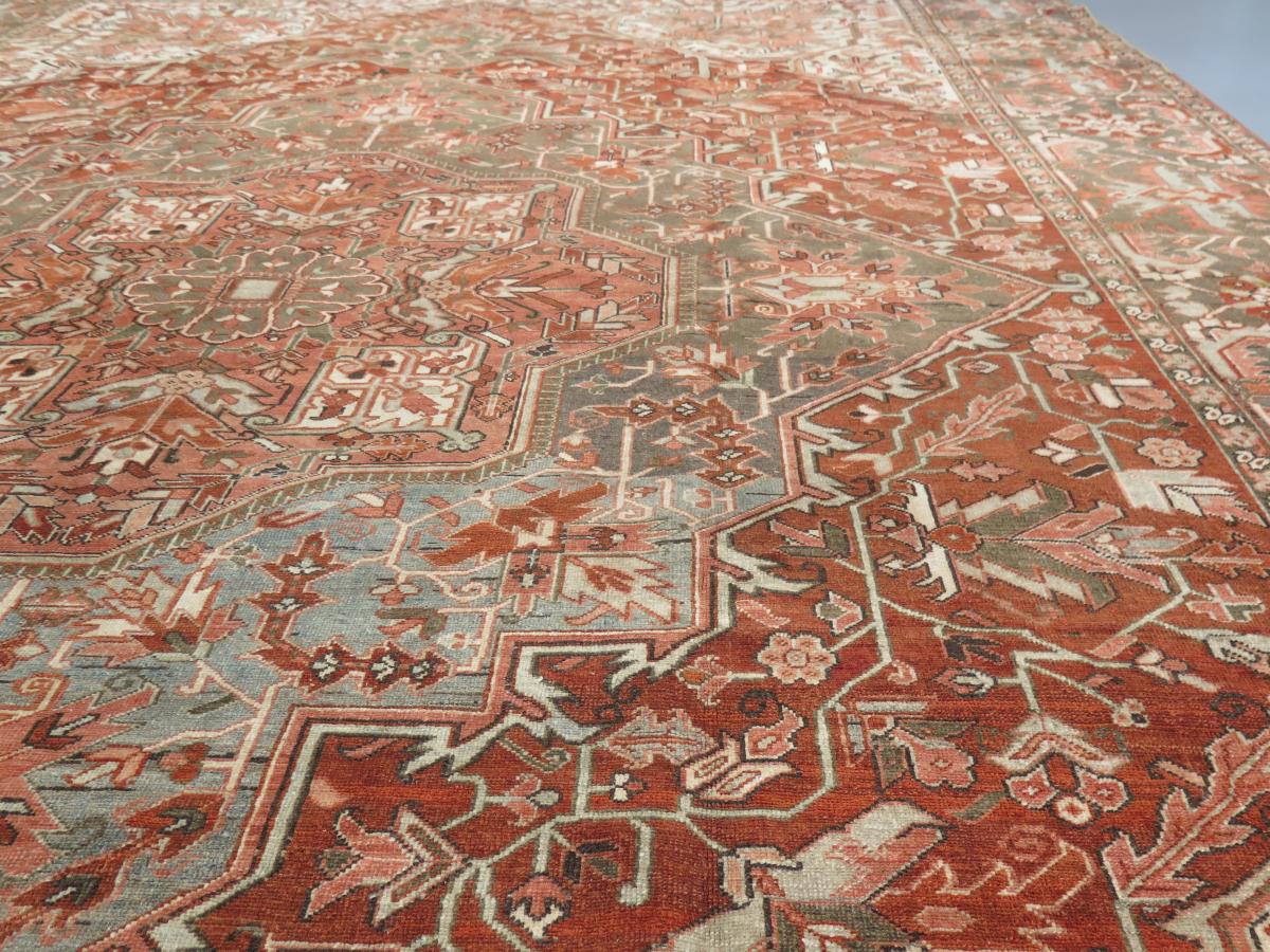 Fine Antique Heriz Carpet