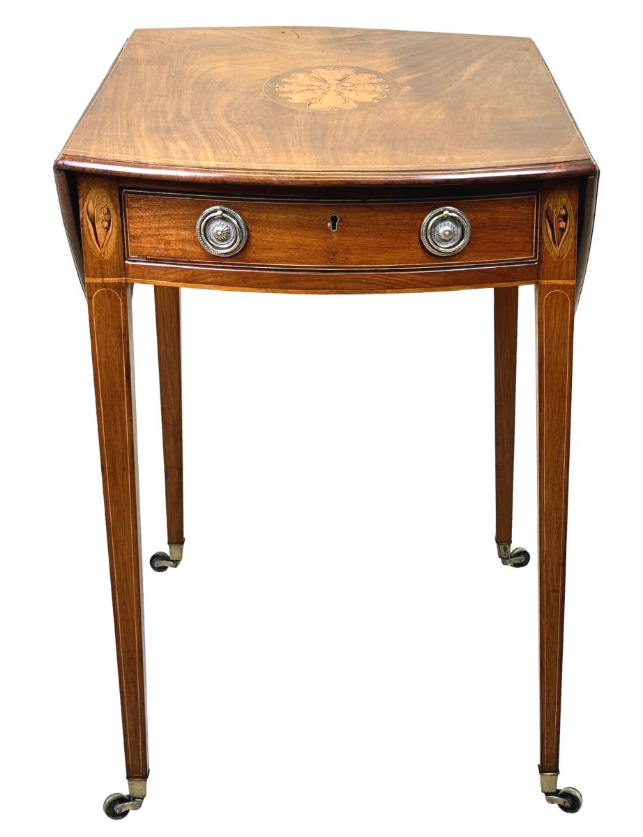 Georgian Mahogany Oval Pembroke Table