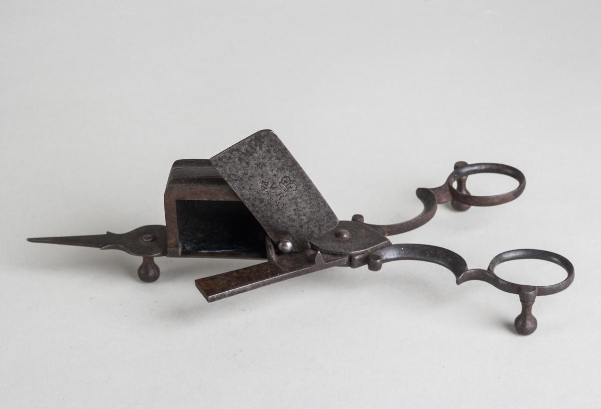 Victorian Wick Trimmers