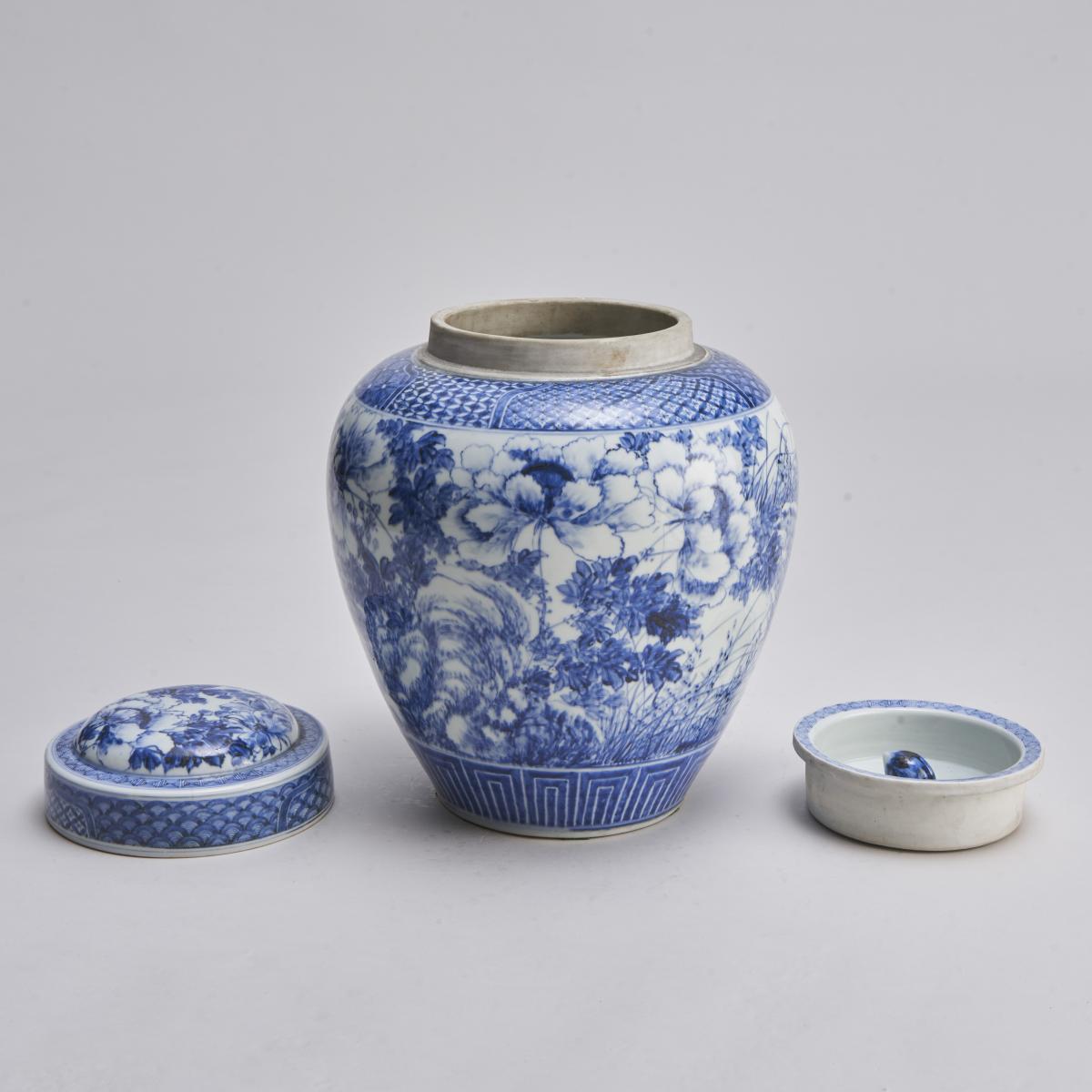 An unusual Japanese porcelain blue and white jar with inner stopper (19th Century)