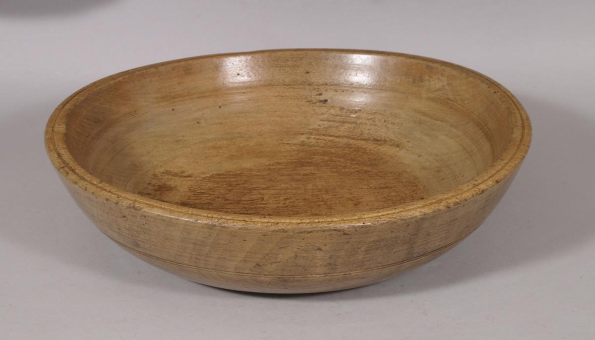 S/5720 Antique Treen 19th Century Sycamore Dairy Bowl