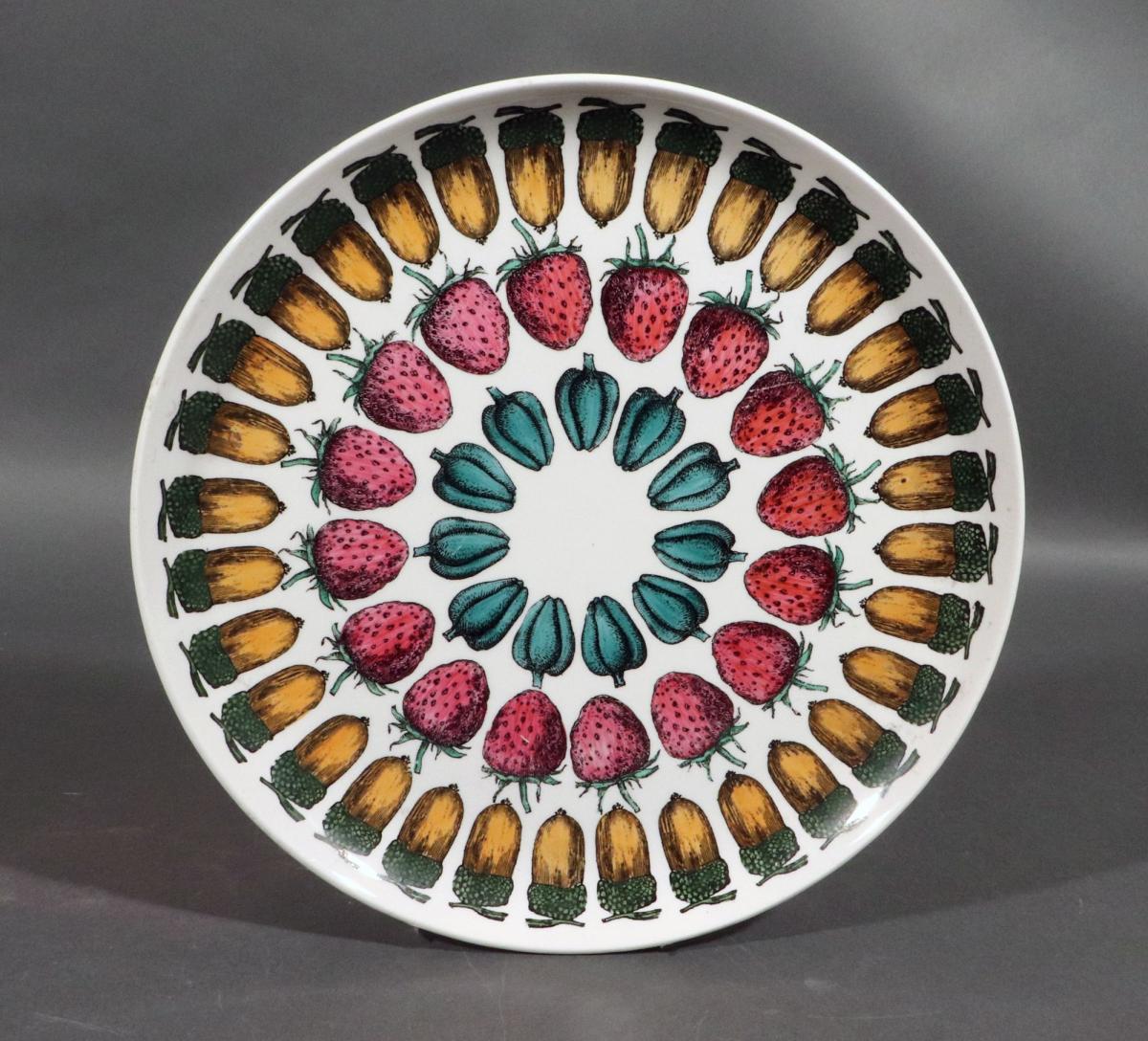 Piero Fornasetti Porcelain Plates, Giostra di Frutta, Set of Six, Numbered 1 through 6, 1955-65