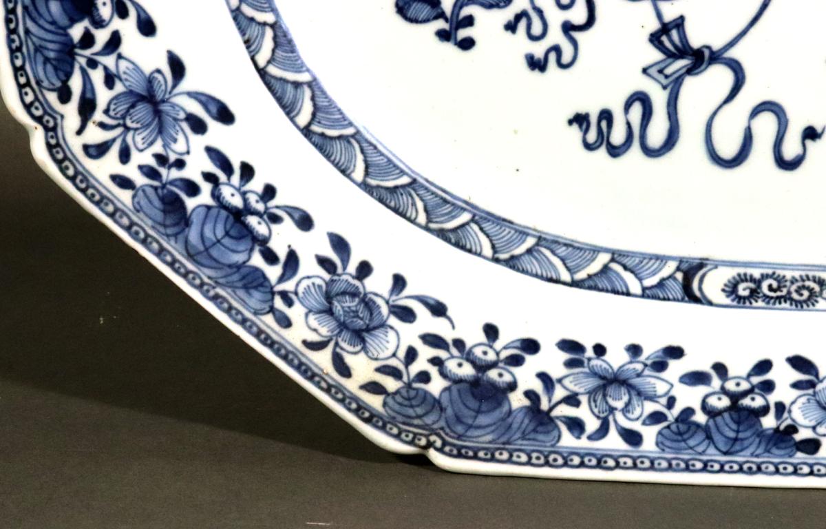 Chinese Export Large Underglaze Blue and White Porcelain Dish
