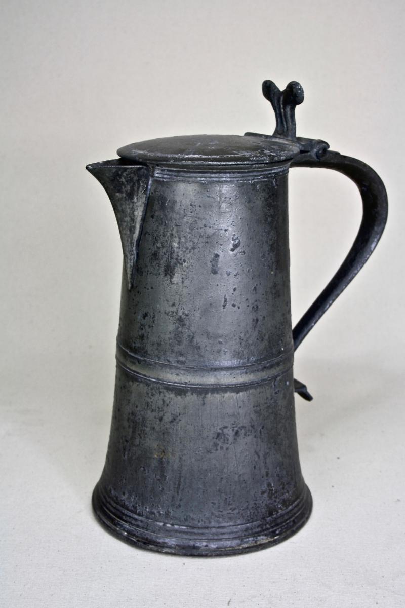 A Scottish pewter flat lidded flagon or laver, late 18th century