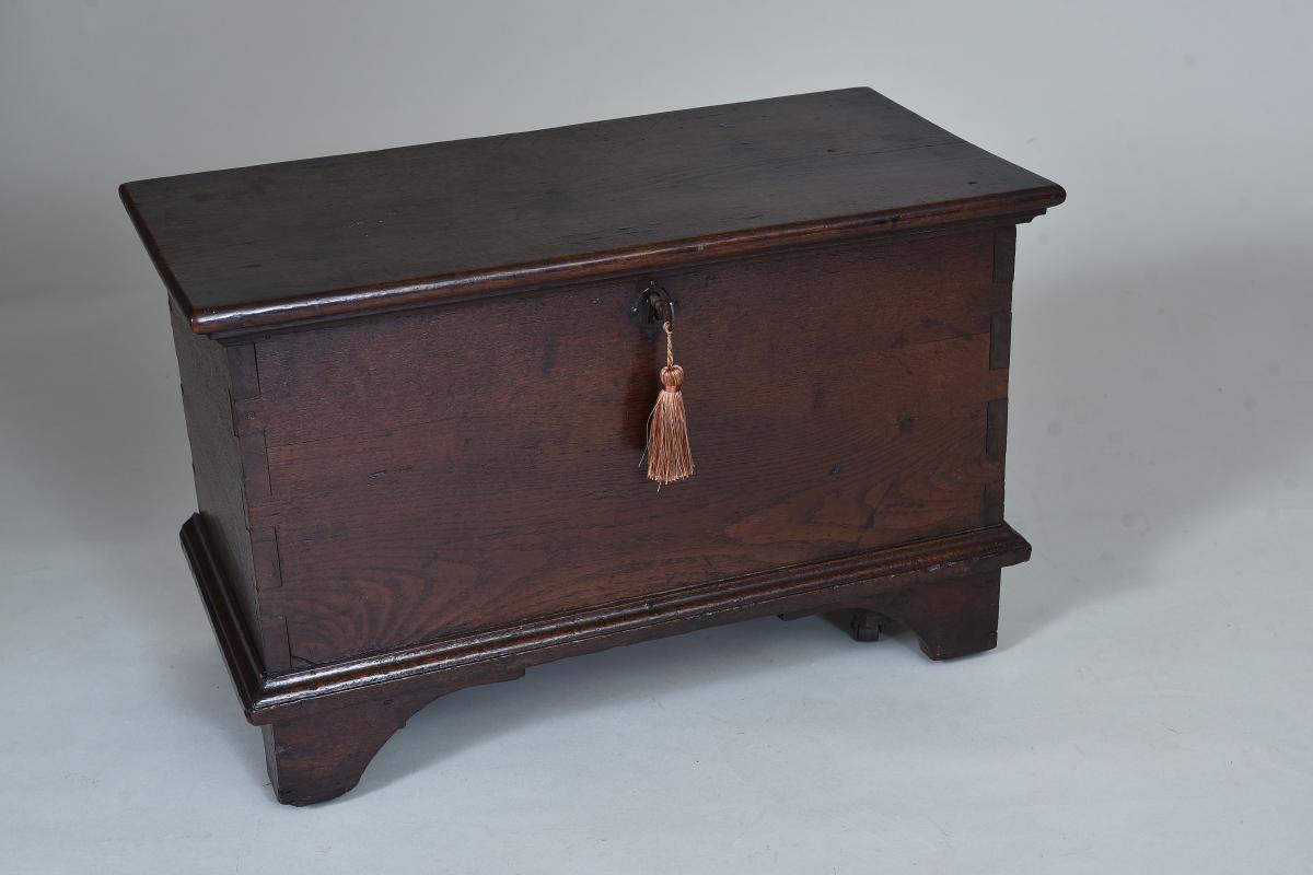 18th century Oak Coffer