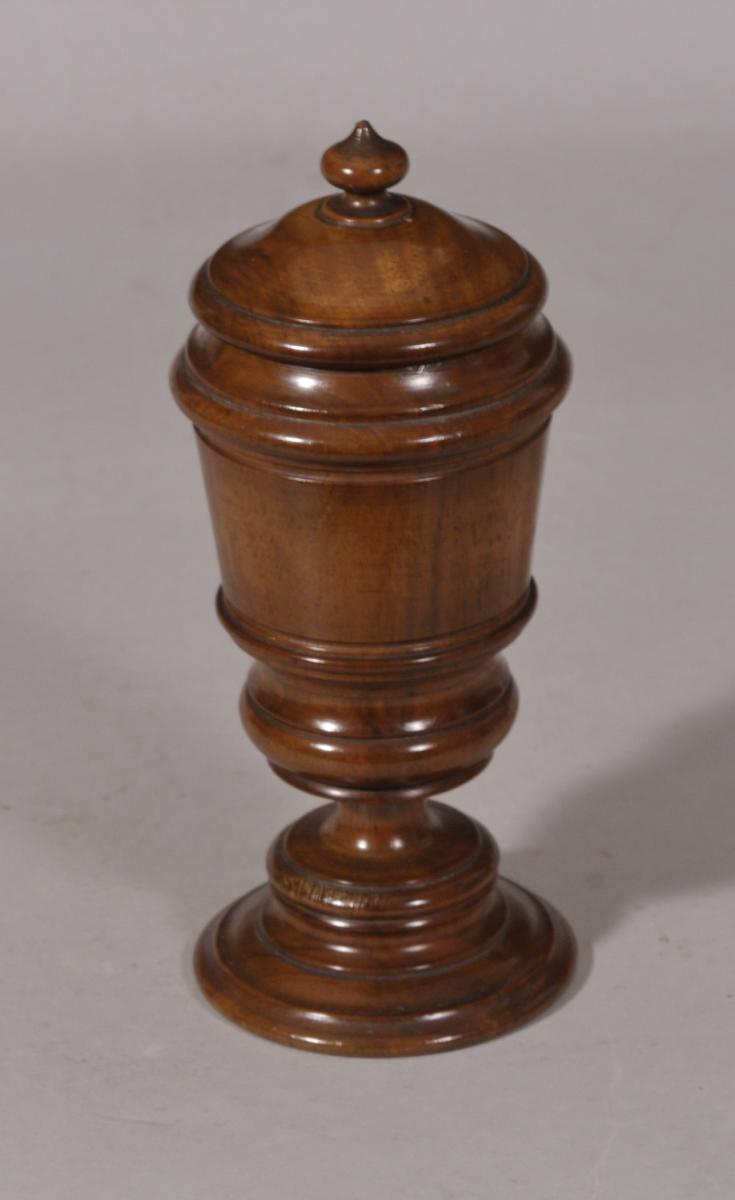 S/5781 Antique Treen Late Victorian Walnut Lidded Urn