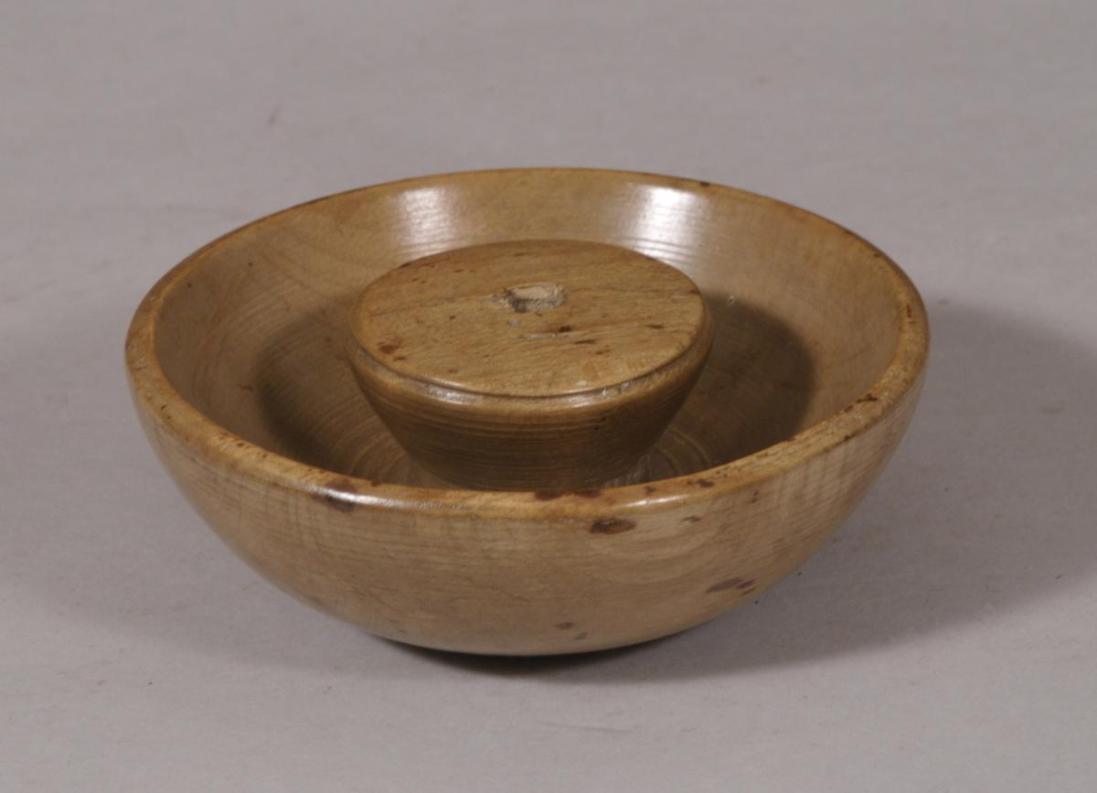 S/5809 Antique Treen Early 19th Century Bowl Shaped Sycamore Butter Worker