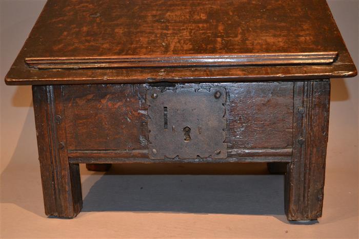 Late Elizabethan Oak Table Lectern