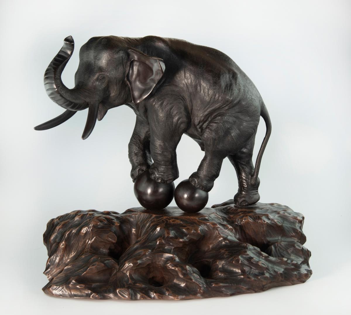 Large Japanese Bronze Elephant Okimono - Genryusai Seiya