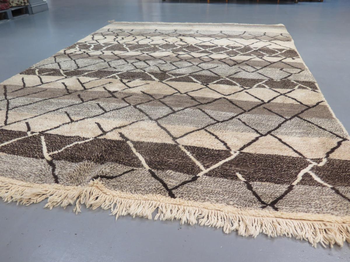 Minimalist Beni Ourain Carpet