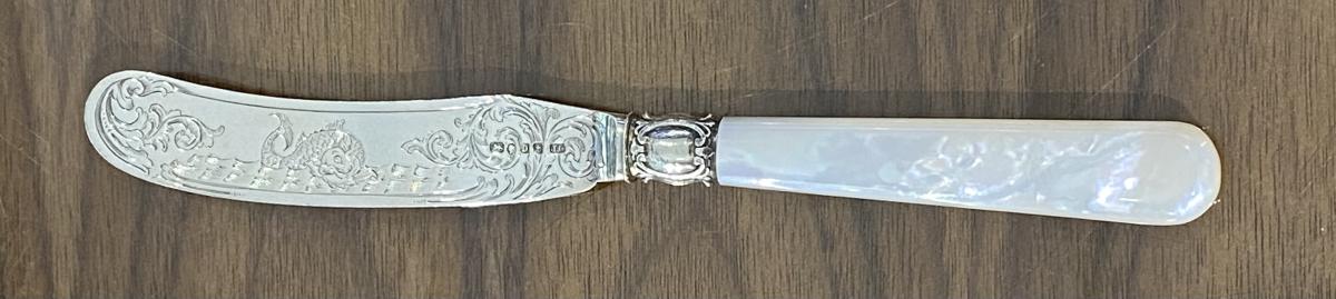 Silver and mother of pearl fish knives 1854 John Gilbert of Birmingham 
