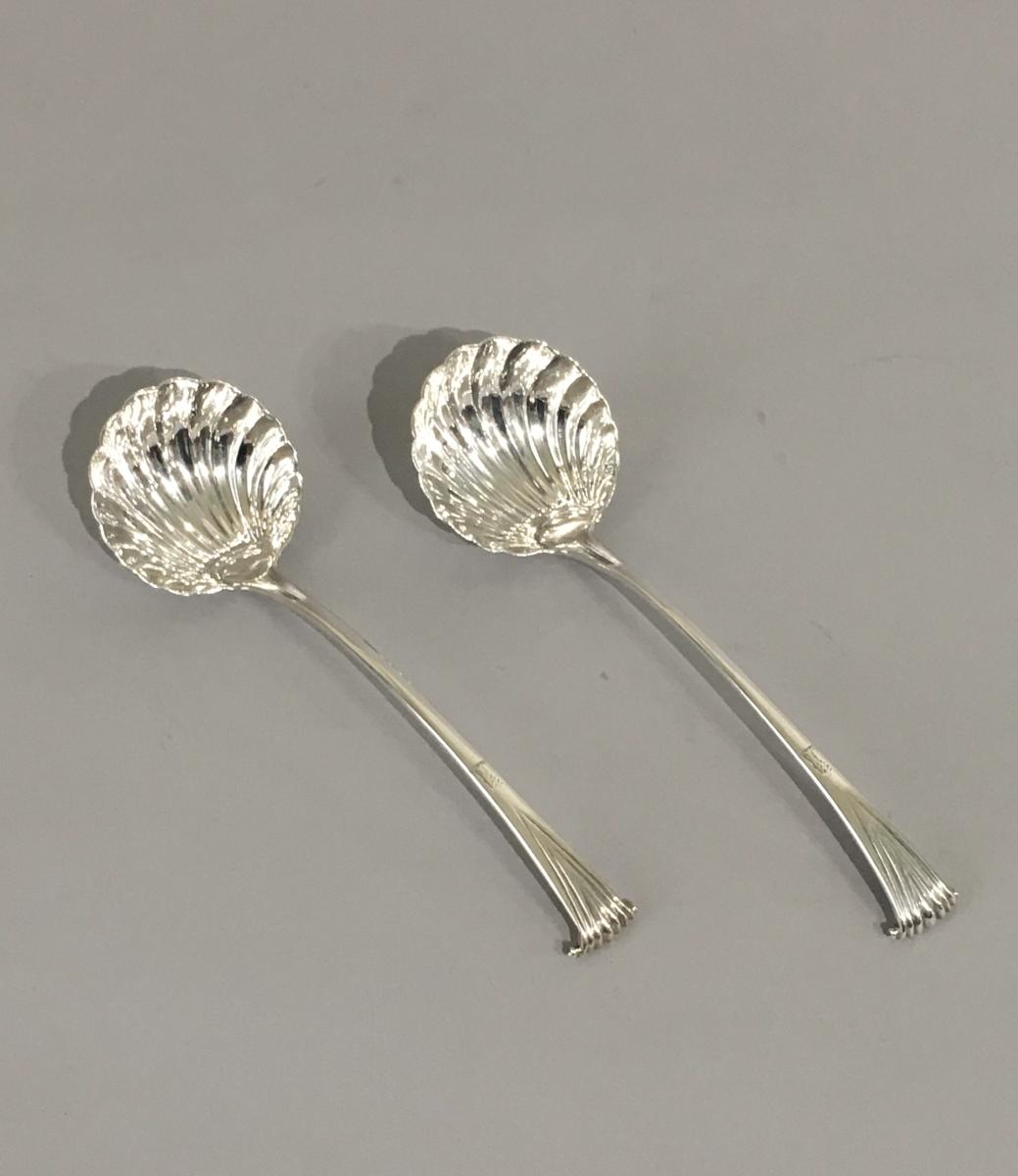 Pair of Onslow Pattern Silver Sauce Ladles. William Eley & William Fearn, London 1800