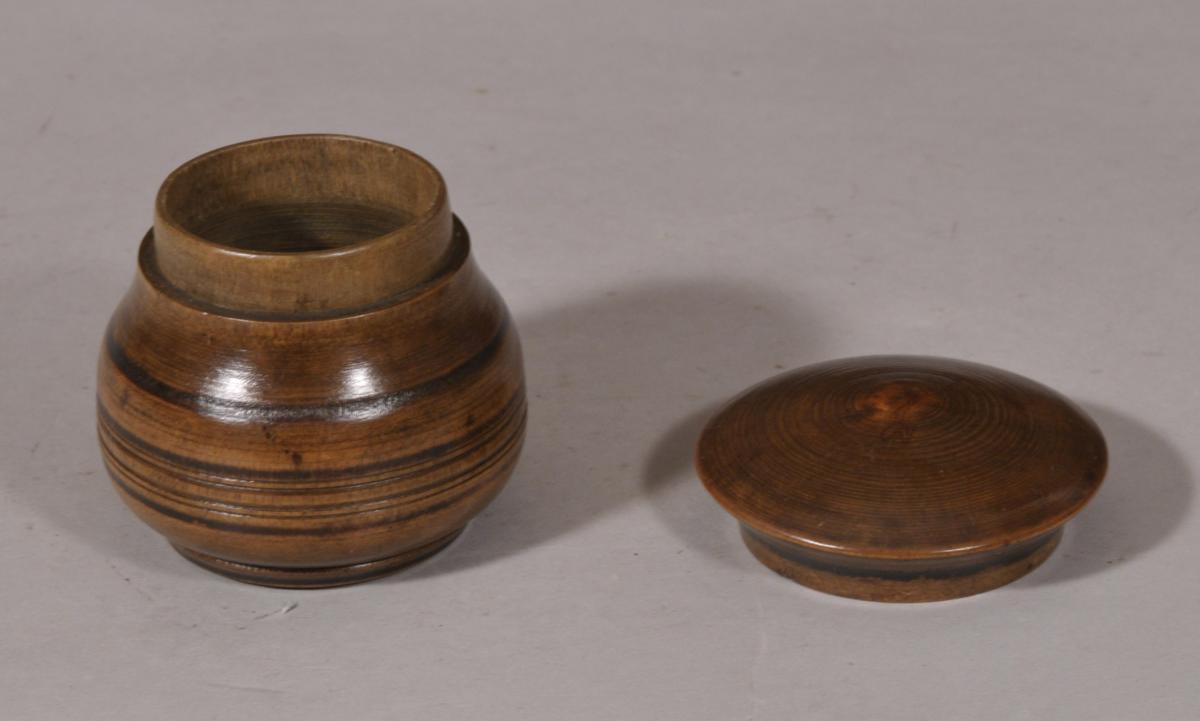 S/5880 Antique Treen 19th Century Swedish Birch Lidded Spice Pot