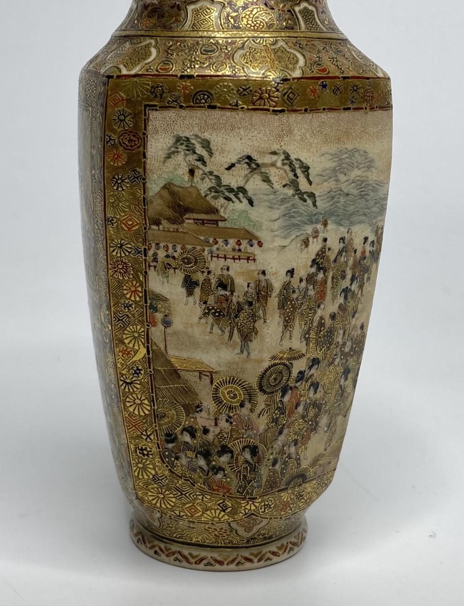 Satsuma pottery vase, Chikuzan, Meiji Period