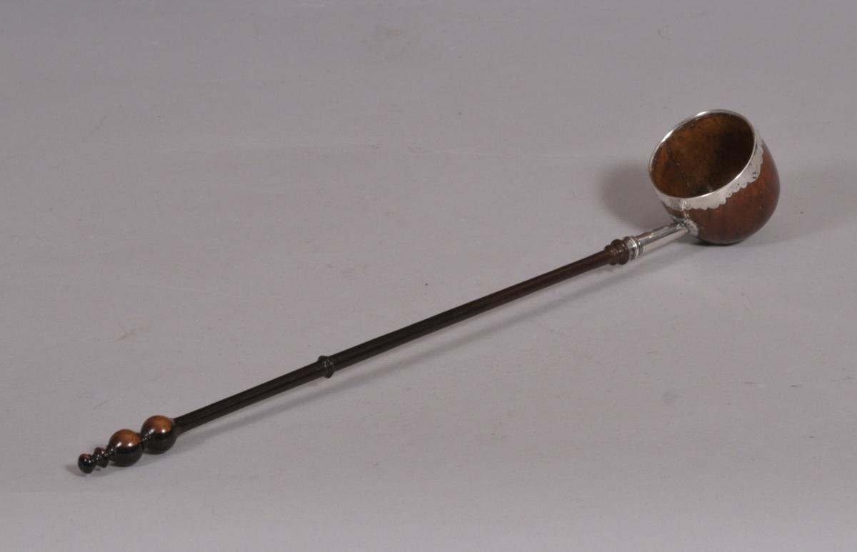 S/5931 Antique Treen Late 17th or Early 18th Century Ladle